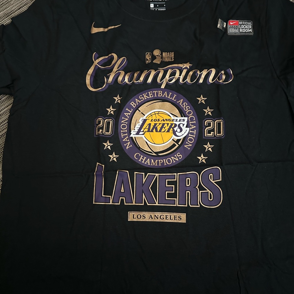 Nike Official Los Angeles Lakers 2020 NBA Champions Black T-Shirt Large